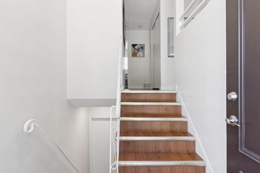 3006 E Georgia Street Vancouver, BC - 26