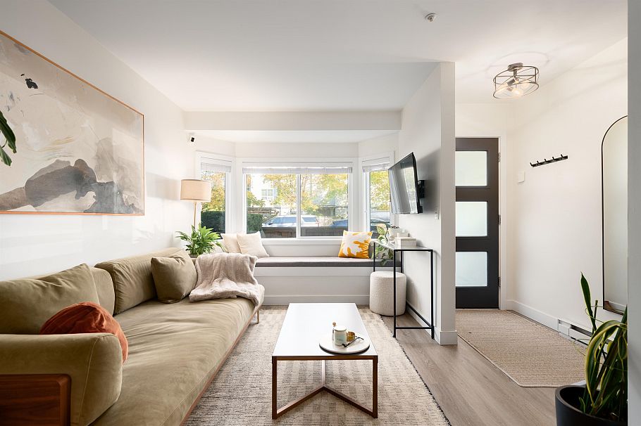 329 Garden Drive Vancouver, BC - 1