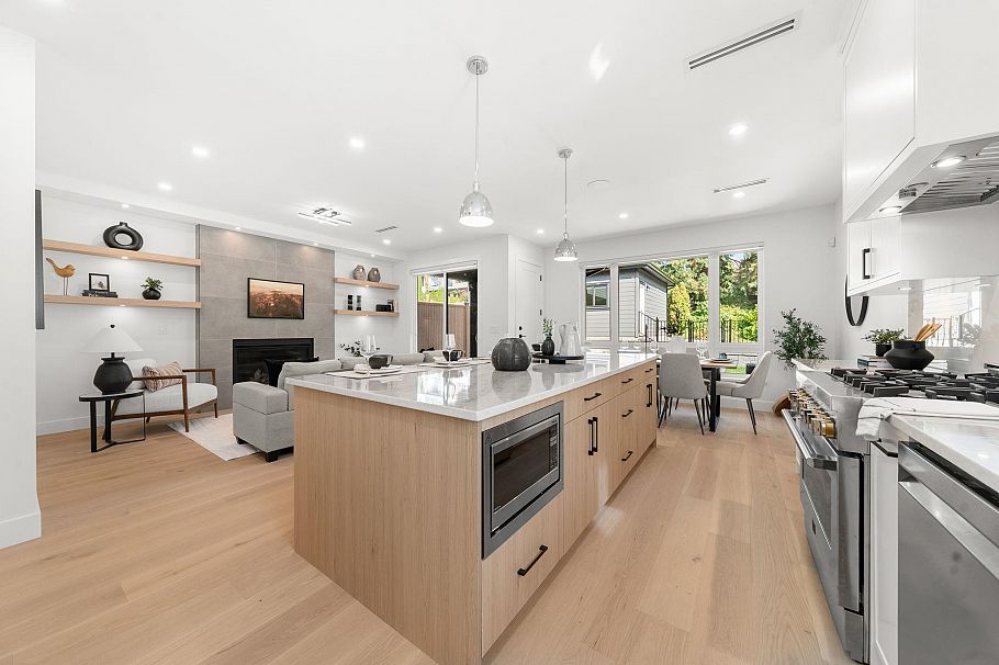 1350 Ross Road North Vancouver, BC - 13