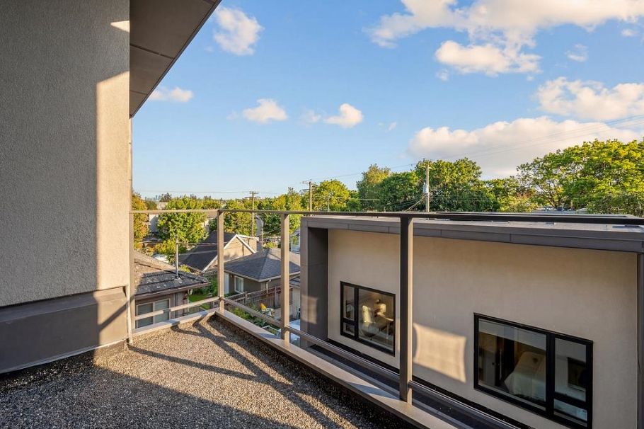 2 364 E 23rd Avenue Vancouver, BC - 30