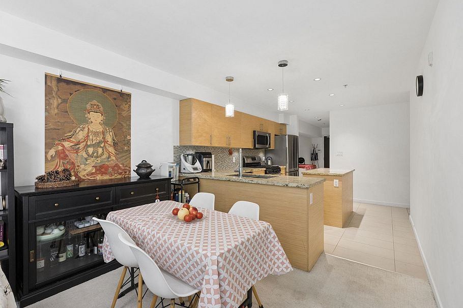 204 2832 Capilano Road North Vancouver, BC - 8