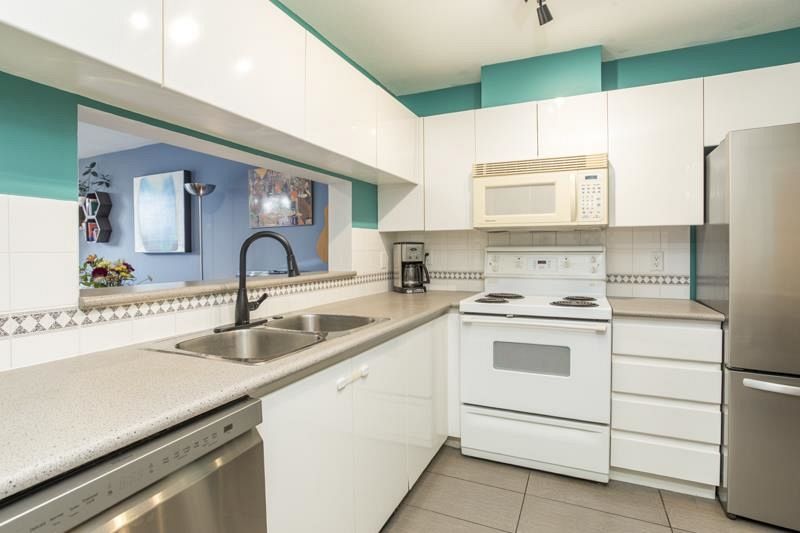 211 8460 Jellicoe Street Vancouver, BC - 10