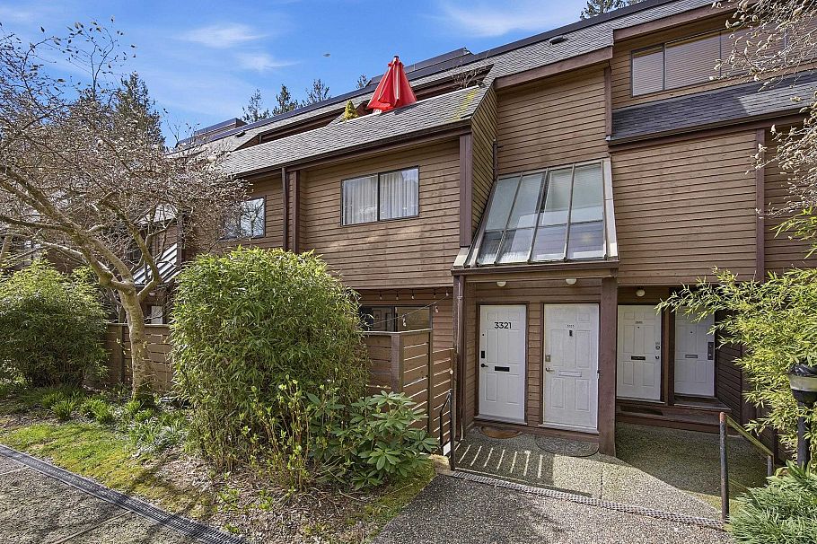 3321 Mountain Highway North Vancouver, BC - 27