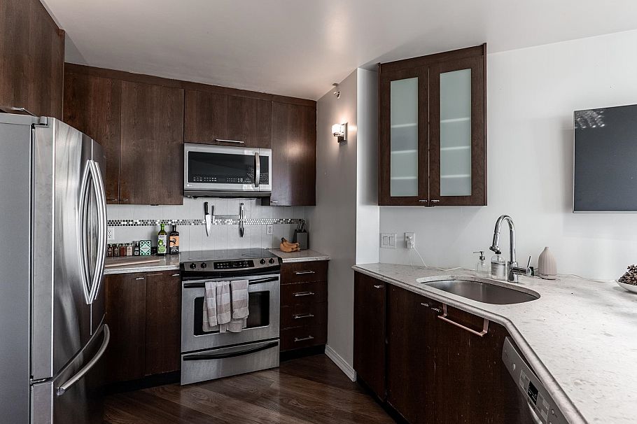 1401 907 Beach Avenue Vancouver, BC - 8