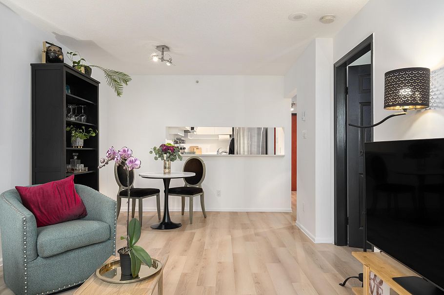 807 1238 Melville Street Vancouver, BC - 7