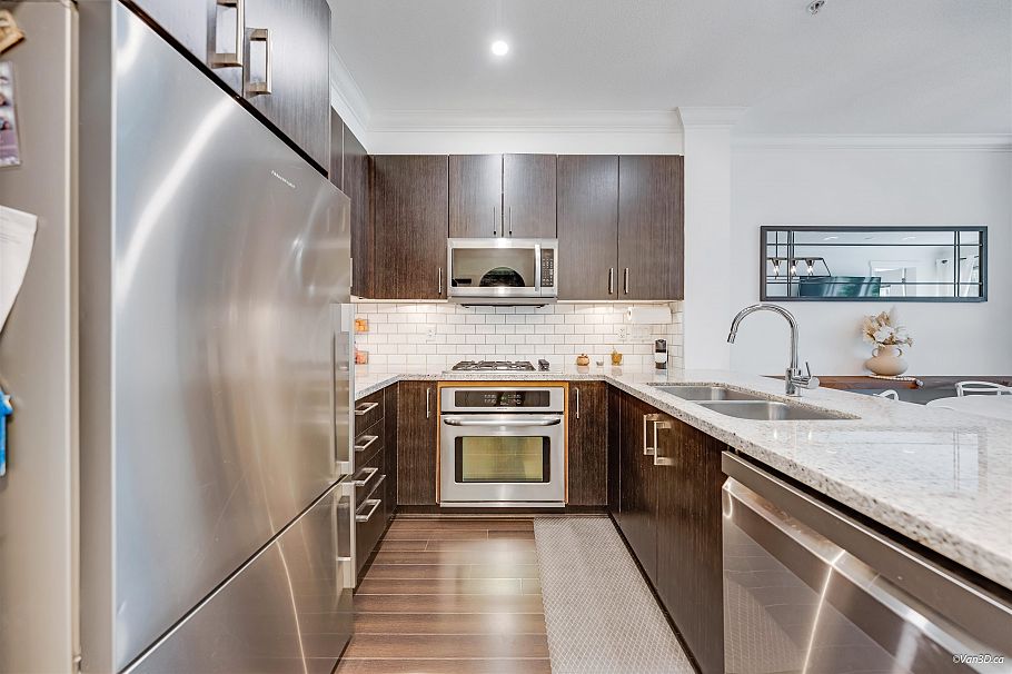 319 119 W 22nd Street North Vancouver, BC - 10