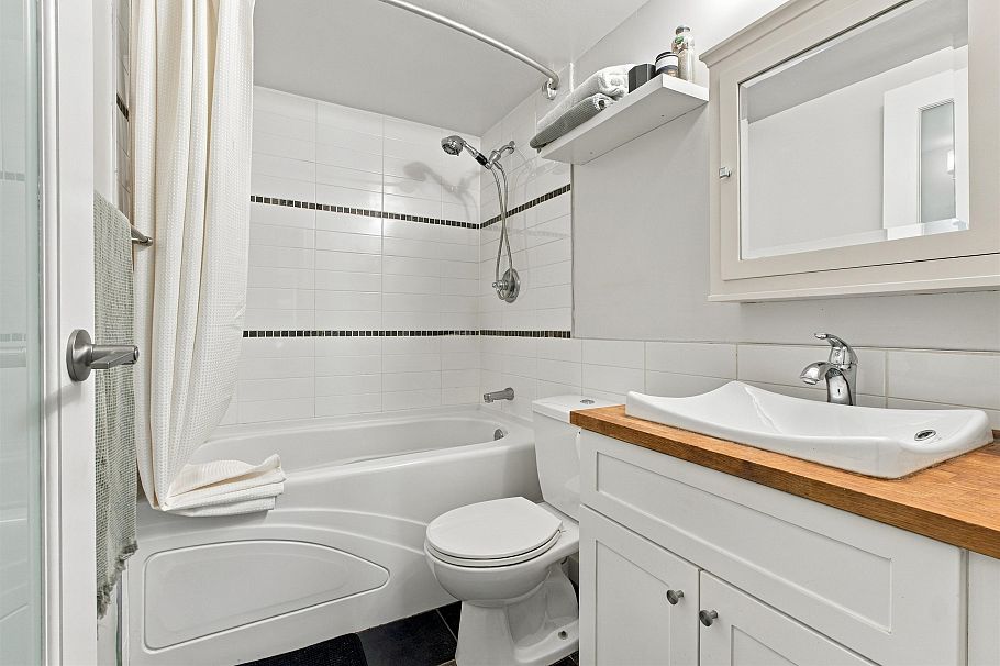 304 1611 E 3rd Avenue Vancouver, BC - 16