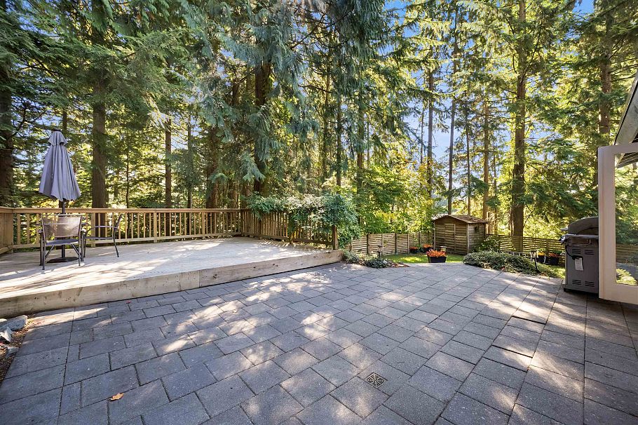 5520 Huckleberry Lane North Vancouver, BC - 35