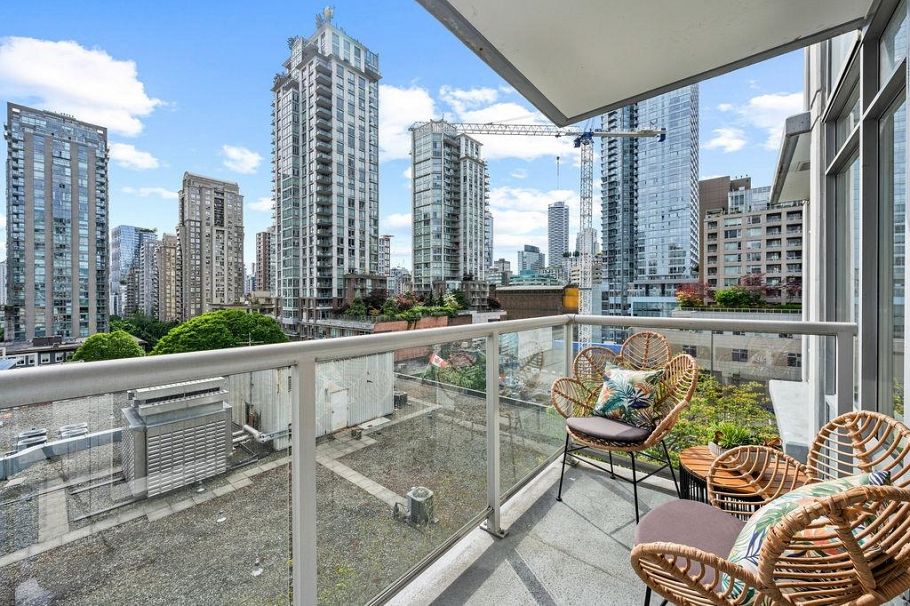 607 480 Robson Street Vancouver, BC - 31