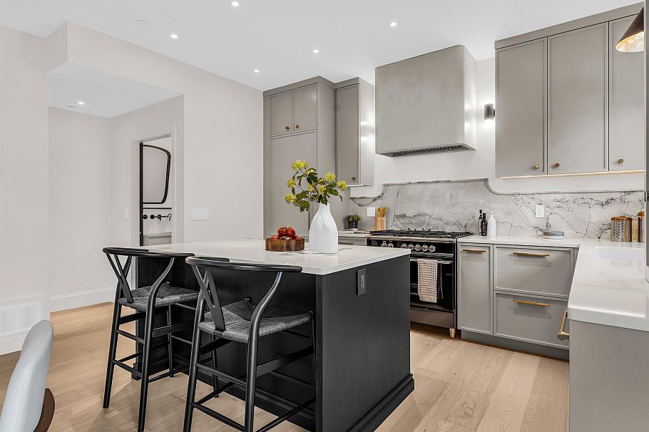 2 4088 Maple Crescent Vancouver, BC - 9