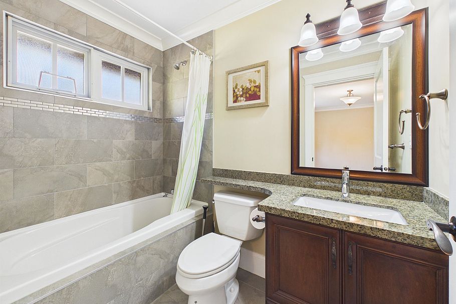3575 W 38th Avenue Vancouver, BC - 30