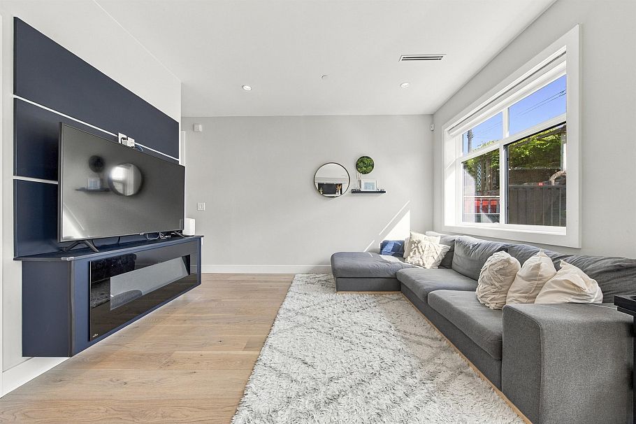 2178 Renfrew Street Vancouver, BC - 5