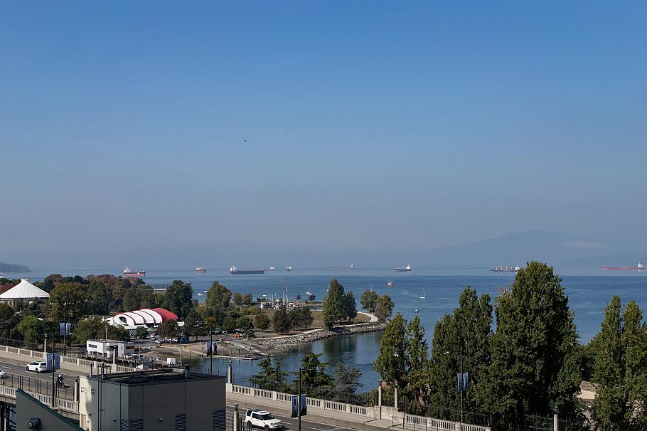 1401 907 Beach Avenue Vancouver, BC - 11