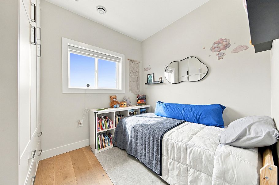 2178 Renfrew Street Vancouver, BC - 21
