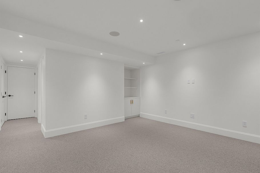 2 4088 Maple Crescent Vancouver, BC - 30