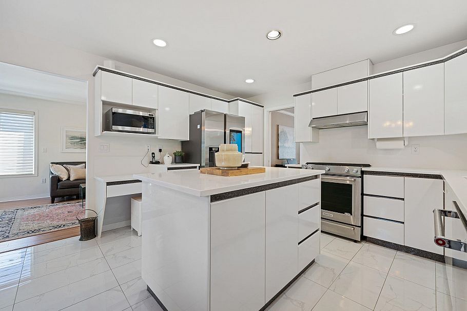 1154 Harold Road North Vancouver, BC - 8