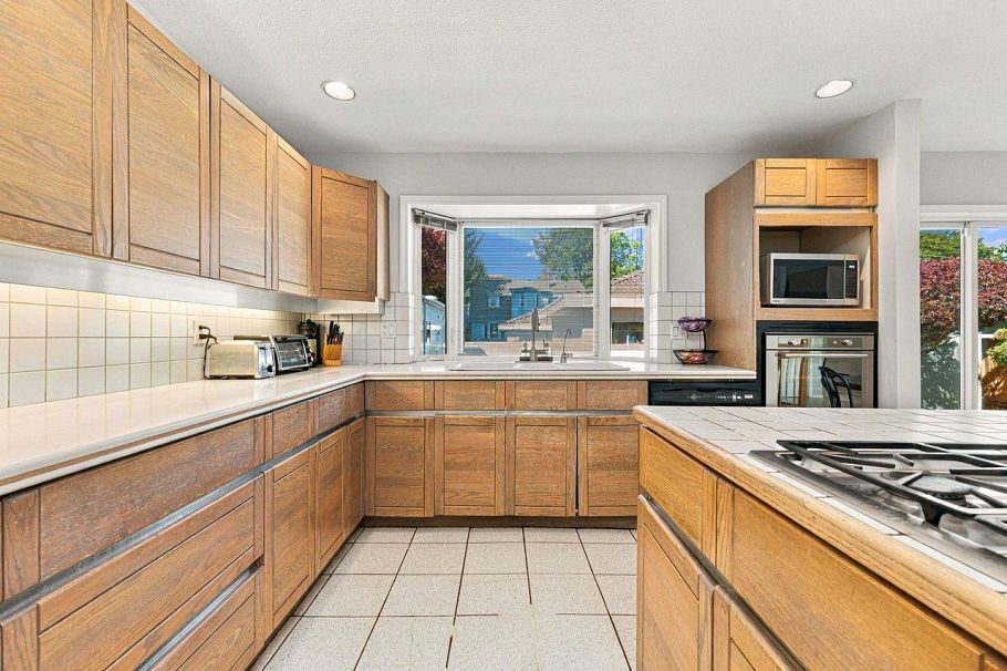 1039 W 29th Avenue Vancouver, BC - 16