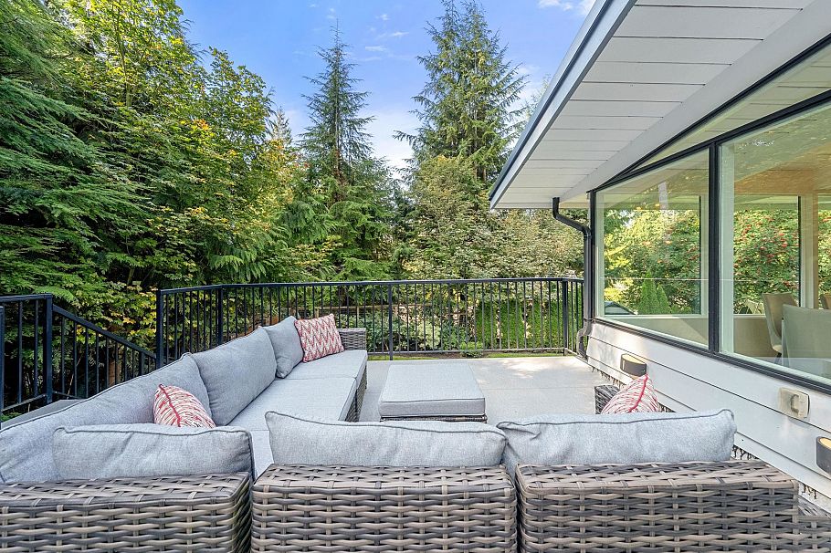 4505 Lions Avenue North Vancouver, BC - 16