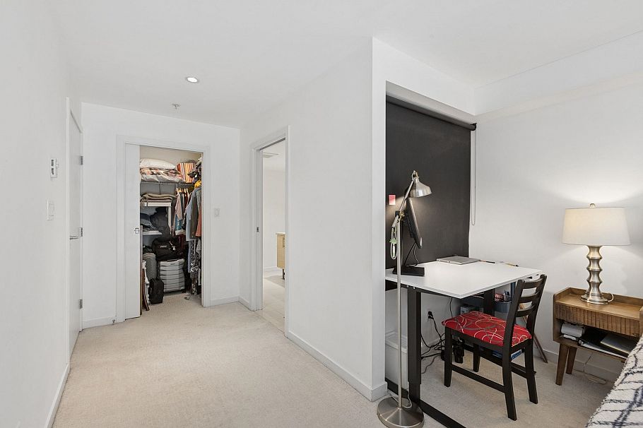 204 2832 Capilano Road North Vancouver, BC - 27