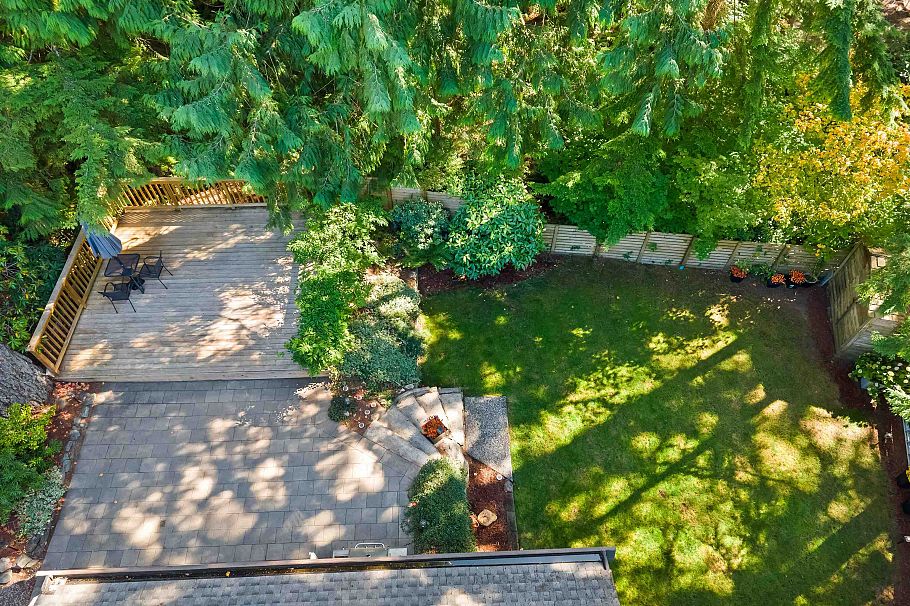 5520 Huckleberry Lane North Vancouver, BC - 37