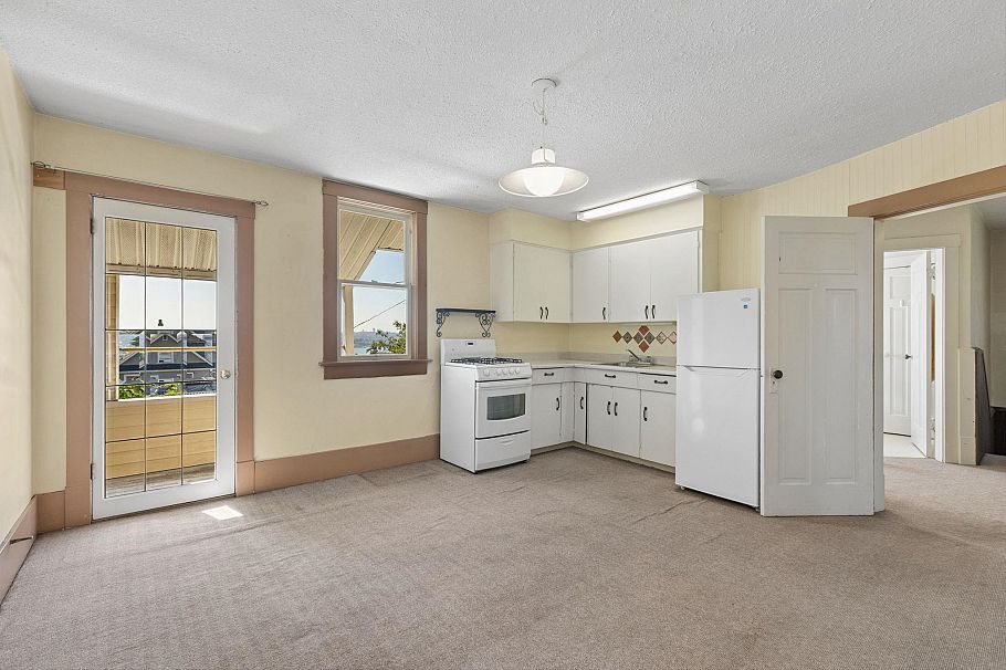 443 E 7th Street North Vancouver, BC - 14