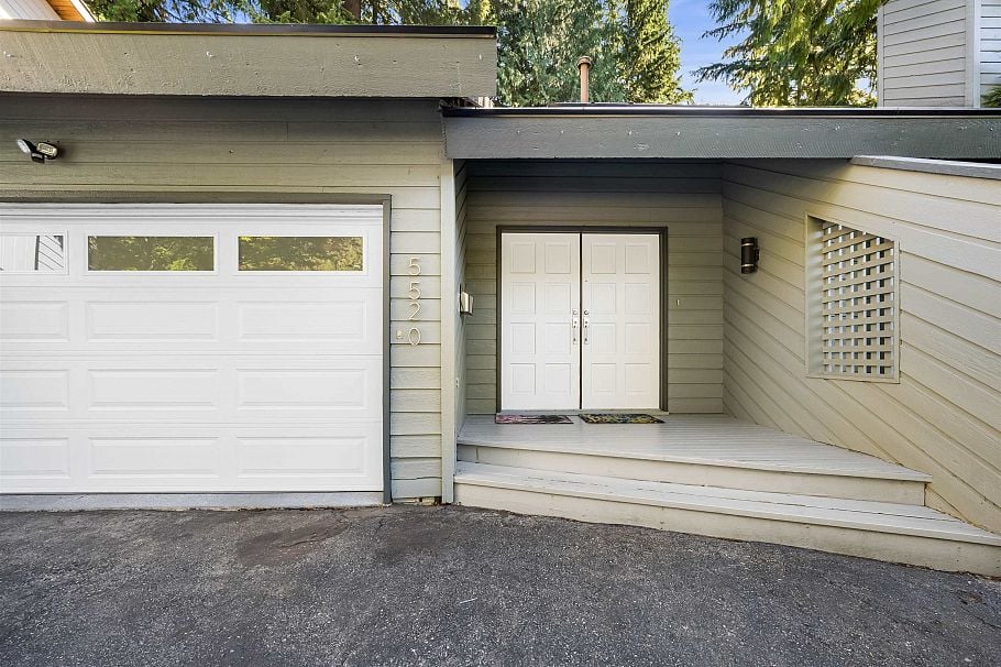 5520 Huckleberry Lane North Vancouver, BC - 5