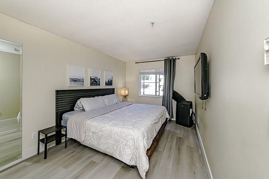 1 1328 W 73rd Avenue Vancouver, BC - 18