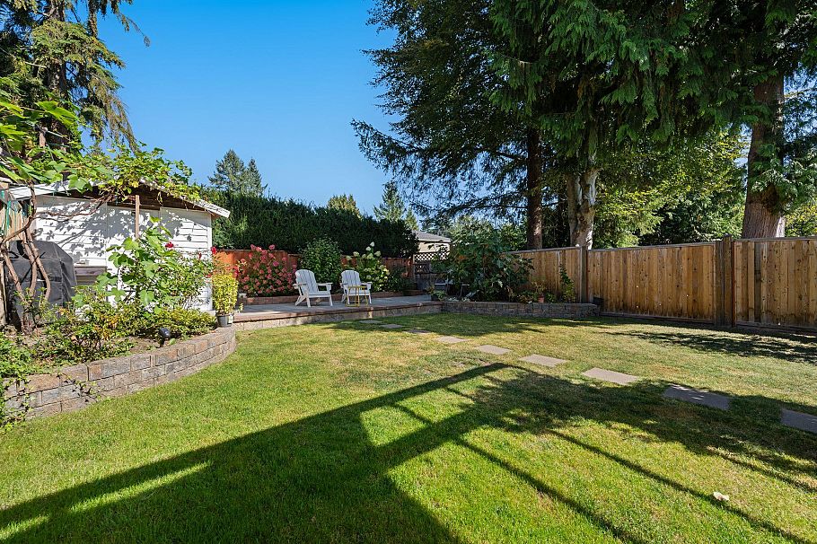1154 Harold Road North Vancouver, BC - 14