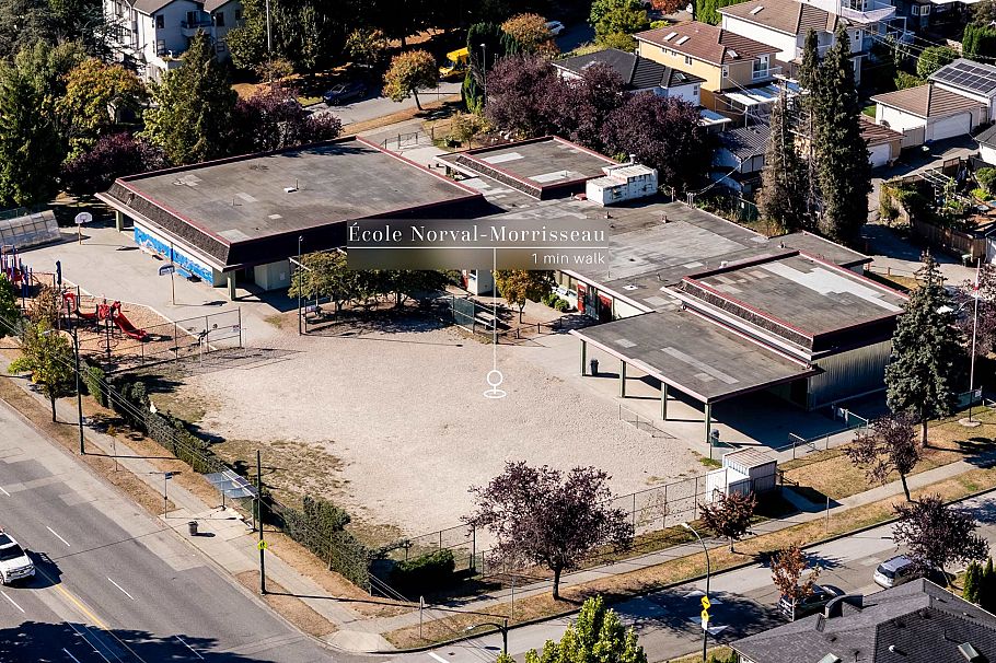 2178 Renfrew Street Vancouver, BC - 31