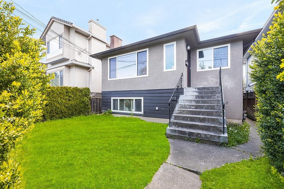 4766 Gothard Street Vancouver, BC - 1