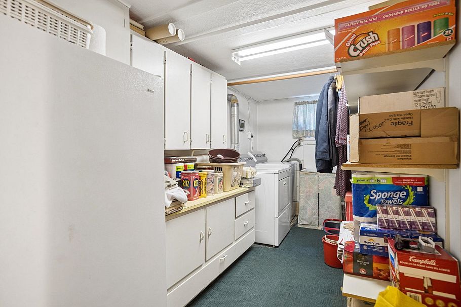 657 E Keith Road North Vancouver, BC - 25
