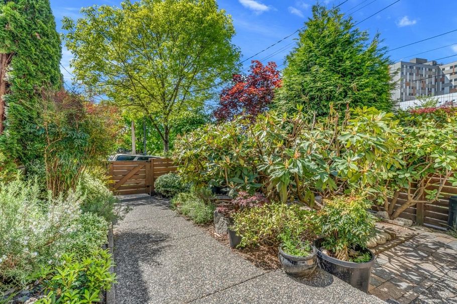 517 Atlantic Street Vancouver, BC - 26