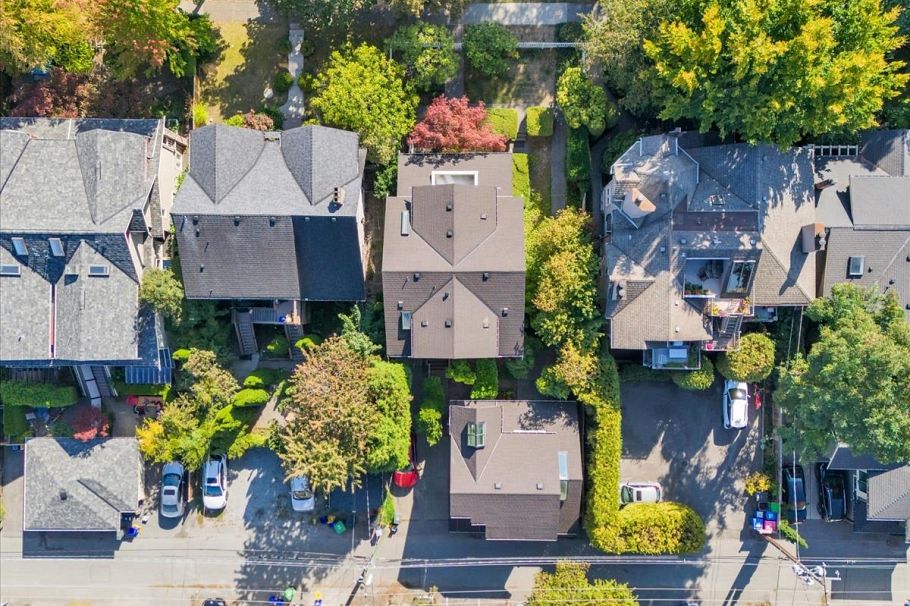 1939 W 12th Avenue Vancouver, BC - 34