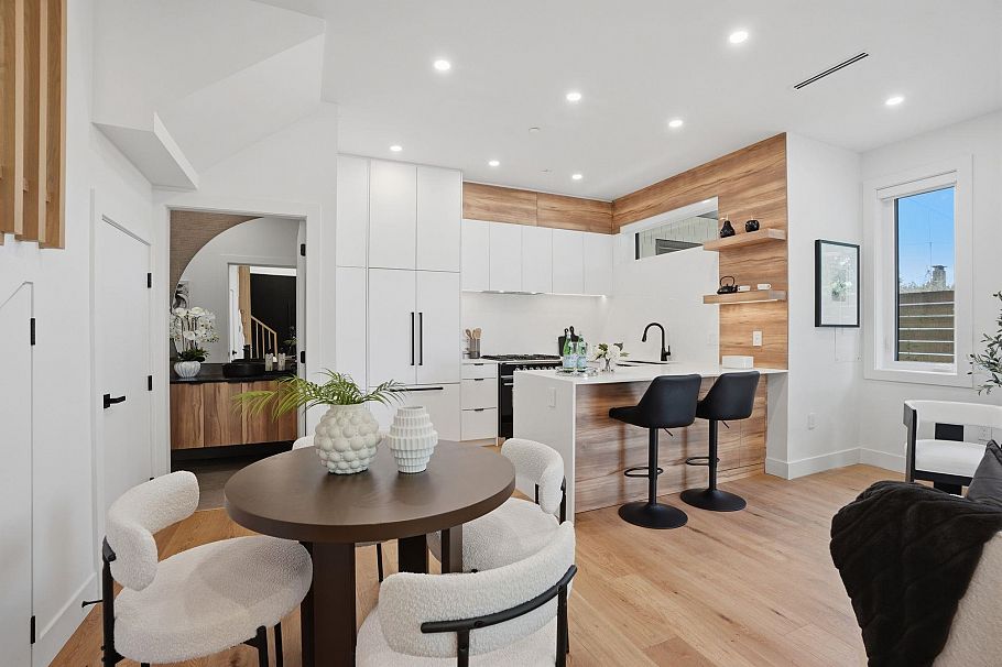 1 2438 E 20th Avenue Vancouver, BC - 6