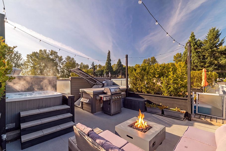 234 735 W 15th Street North Vancouver, BC - 23