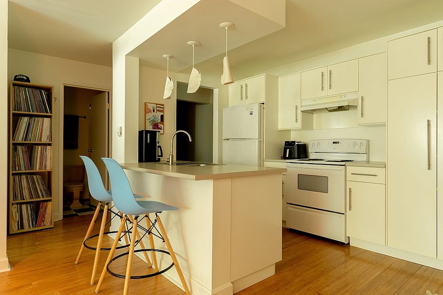 302 2222 Cambridge Street Vancouver, BC - 11