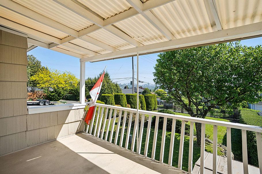 657 E Keith Road North Vancouver, BC - 9
