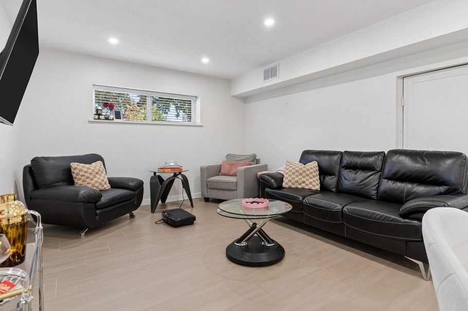 3006 E Georgia Street Vancouver, BC - 18