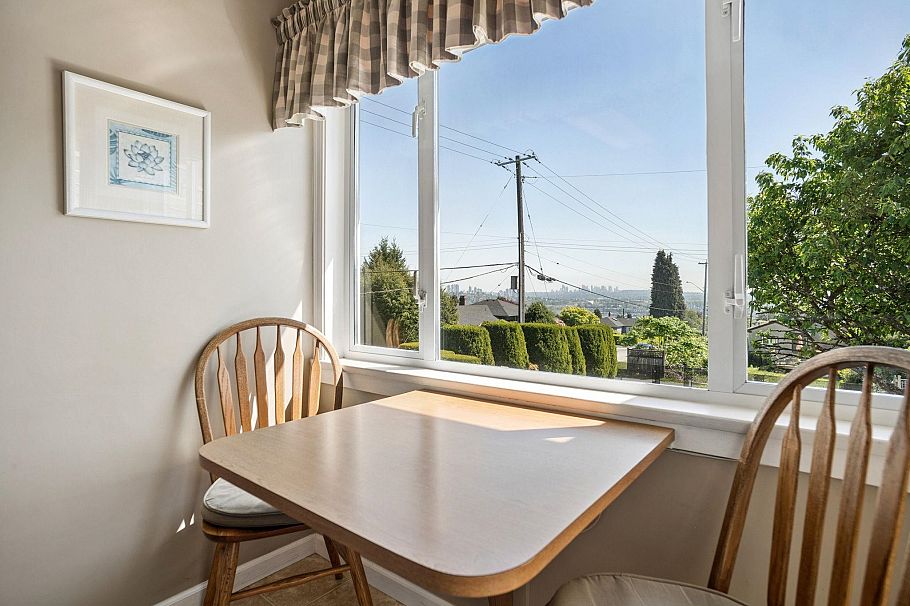 657 E Keith Road North Vancouver, BC - 11