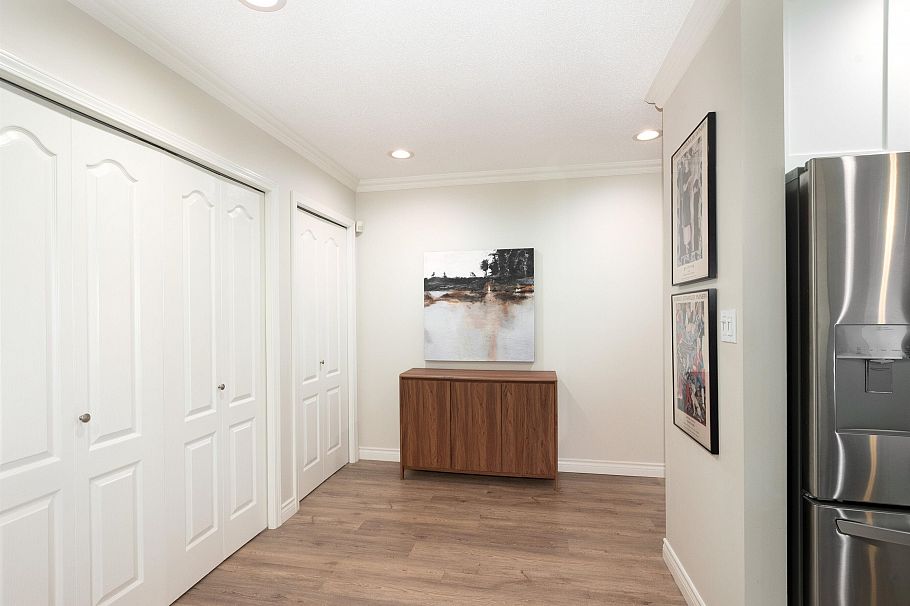 706 1500 Ostler Court North Vancouver, BC - 3