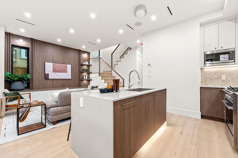 1 2735 Eton Street Vancouver, BC - 22