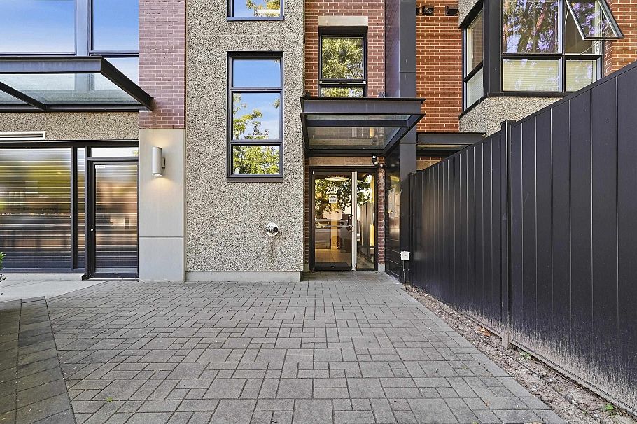 203 2481 Waterloo Street Vancouver, BC - 2