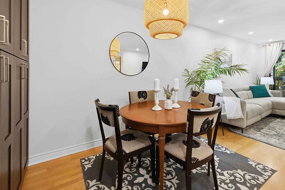 208 1422 E 3rd Avenue Vancouver, BC - 4