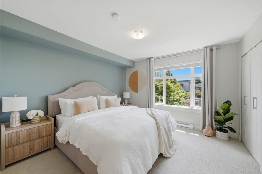 5743 St George Street Vancouver, BC - 17
