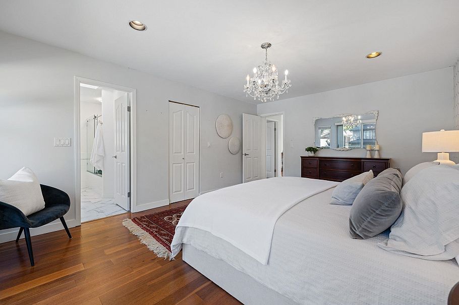 1154 Harold Road North Vancouver, BC - 22