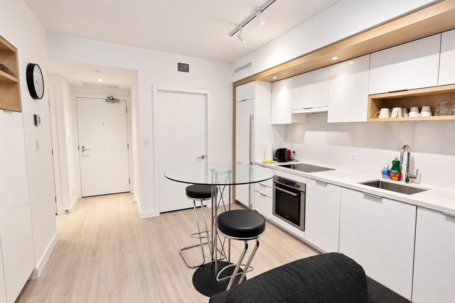 212 1661 Quebec Street Vancouver, BC - 1