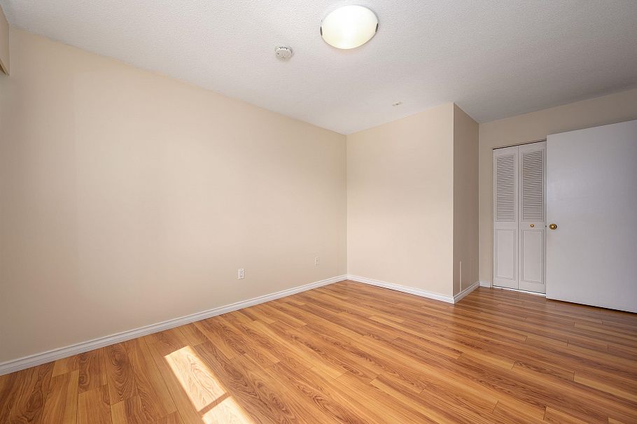 302 1345 Chesterfield Avenue North Vancouver, BC - 18