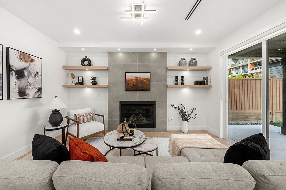 1350 Ross Road North Vancouver, BC - 4