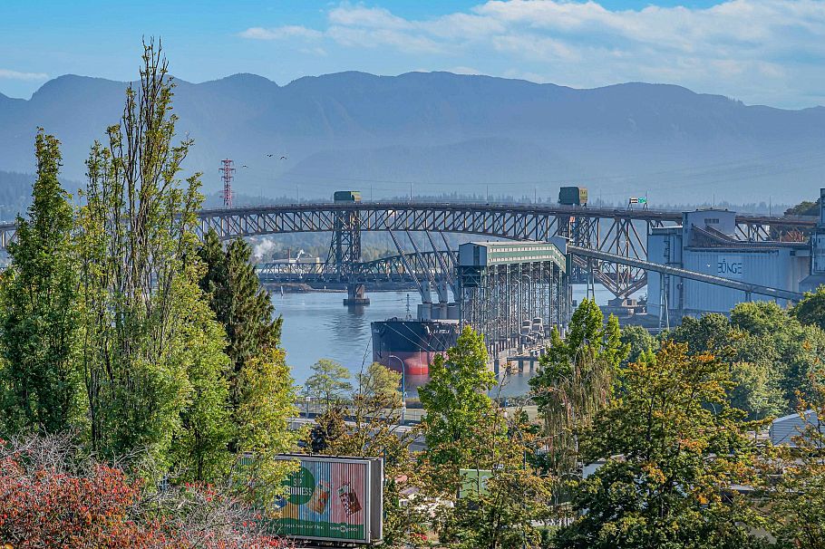 3 2893 Eton Street Vancouver, BC - 27