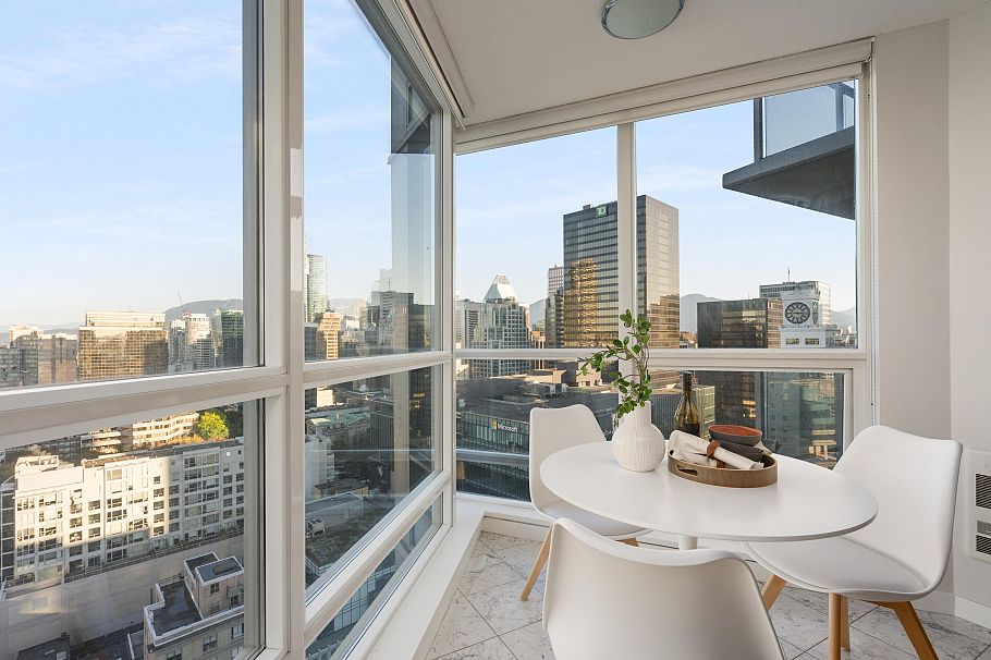 2110 833 Seymour Street Vancouver, BC - 5